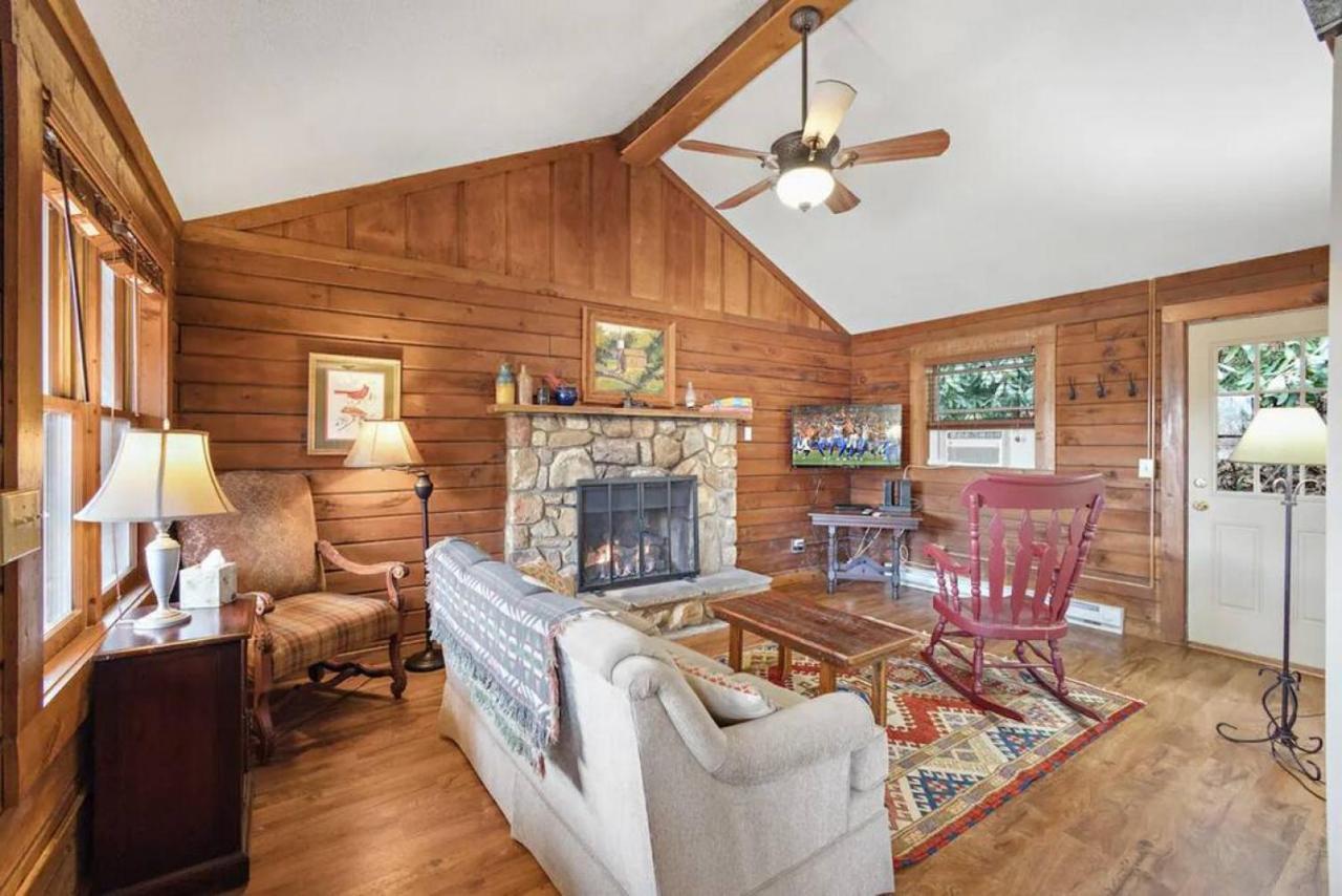 Log Cabin On Peaceful River Blowing Rock Exterior foto