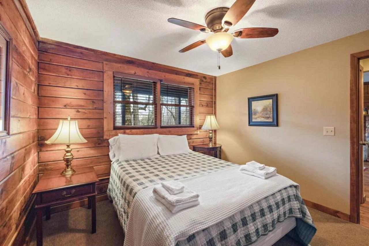 Log Cabin On Peaceful River Blowing Rock Exterior foto